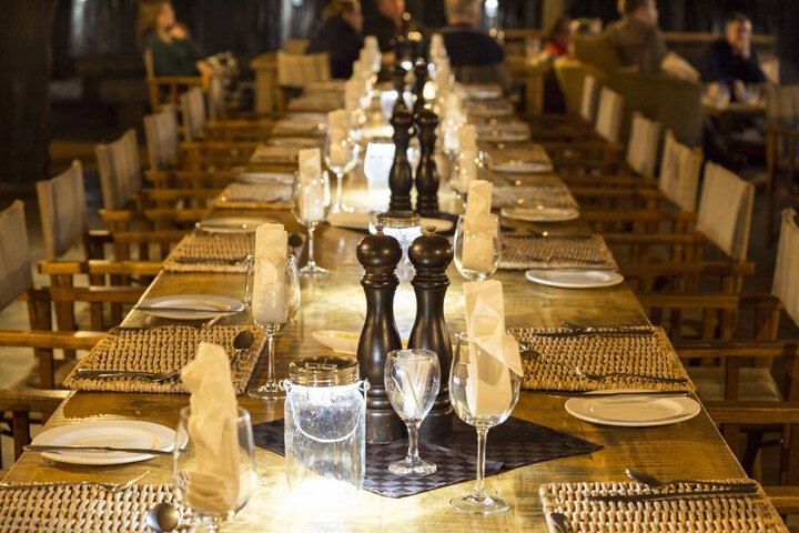 Dining 44 of 53