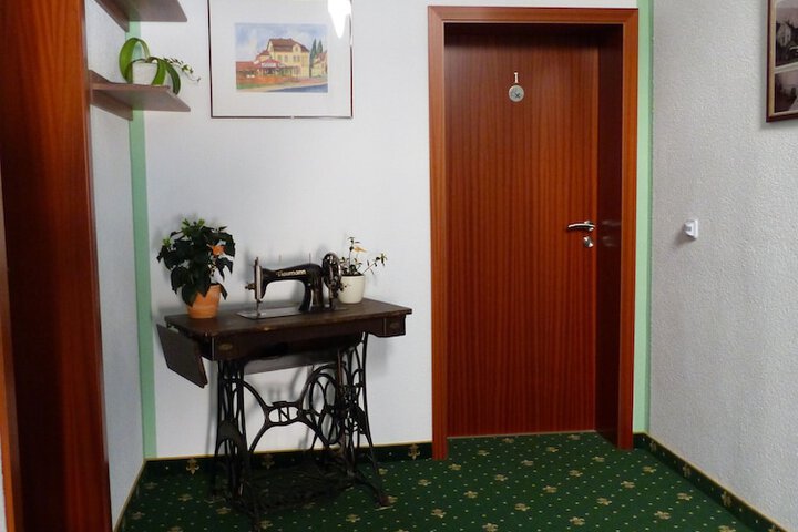 Ballroom/Hall 46 of 47