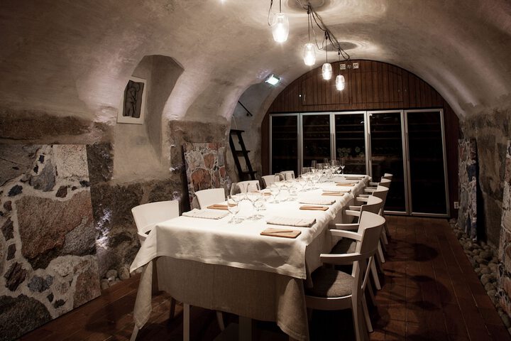 Dining 26 of 44