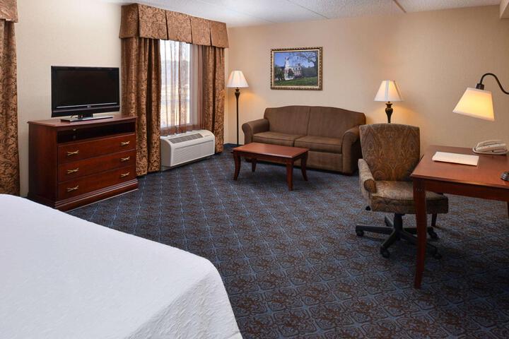 1 King Bed (4 of 18)