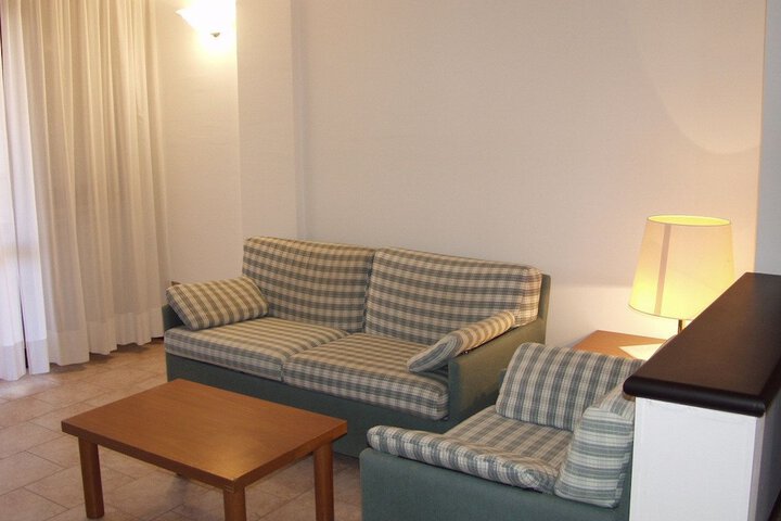 Room 15 of 23