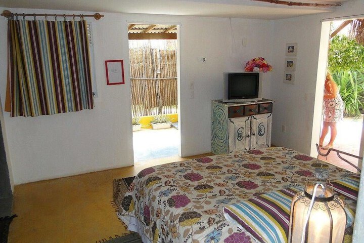 Room 10 of 38