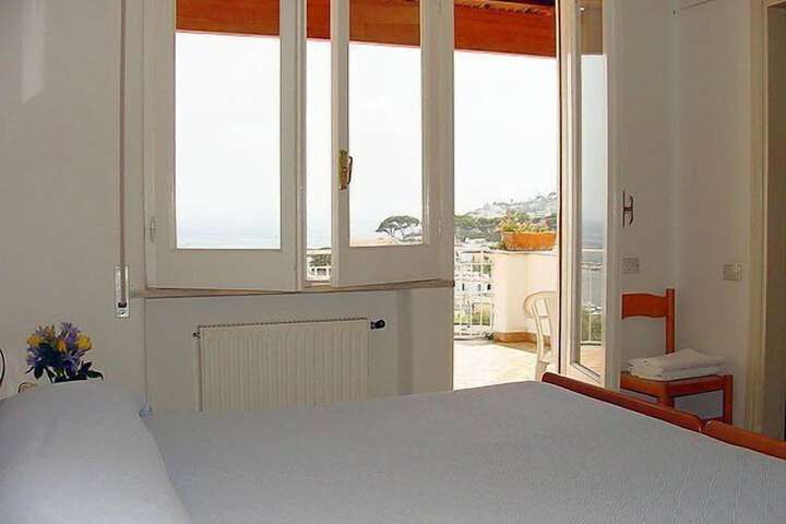 Room 14 of 52