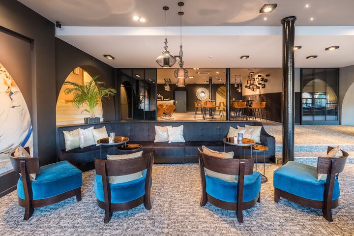 Guest Lobby