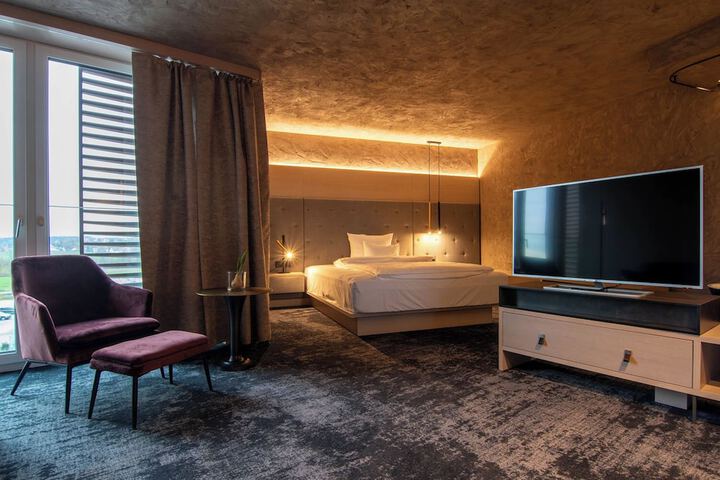 Room 13 of 63