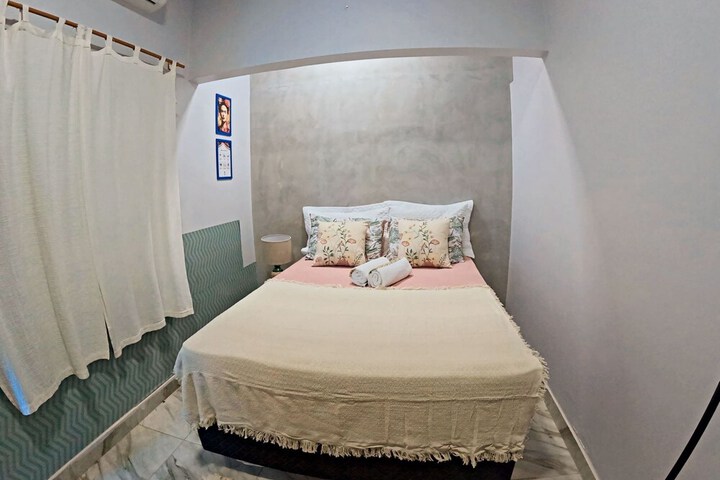 Room 12 of 21