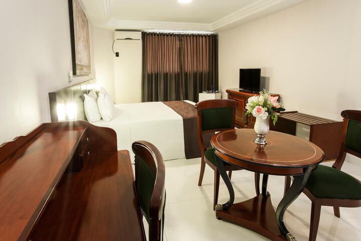 Room 14 of 42