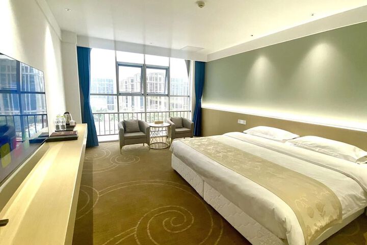 Room 11 of 11