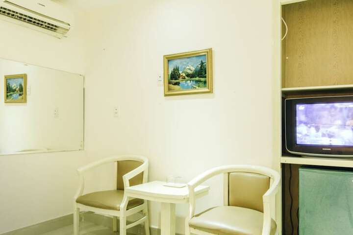 Room 15 of 50