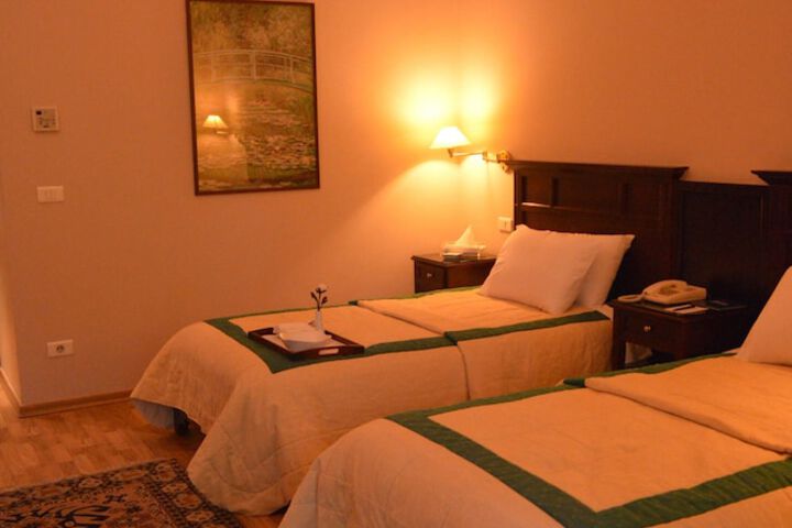 Room 7 of 40