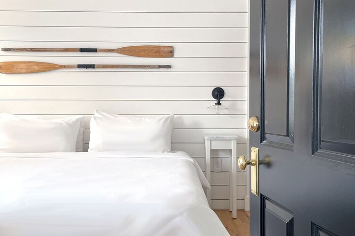 Room 14 of 32