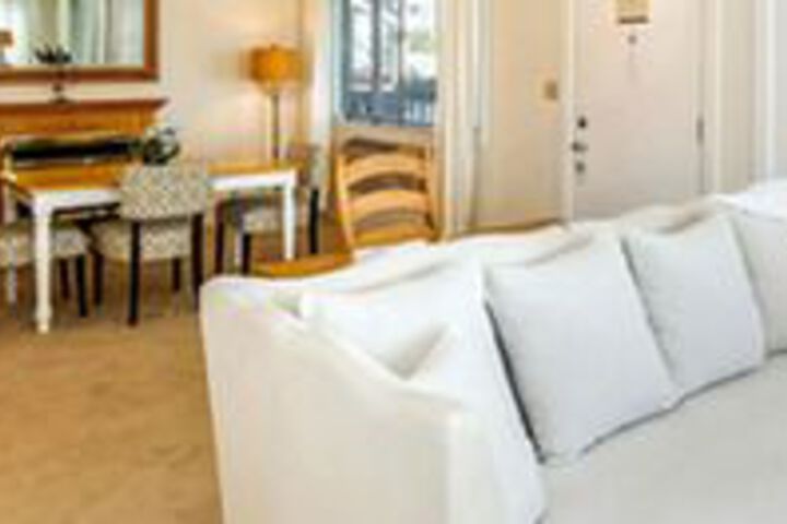 Room 93 of 111
