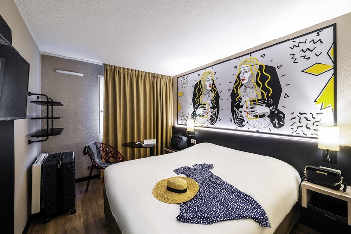 Room 11 of 54