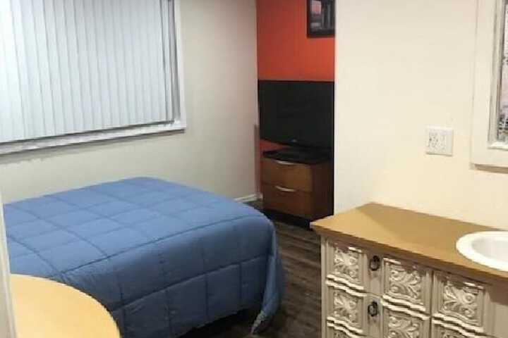 Room 31 of 83