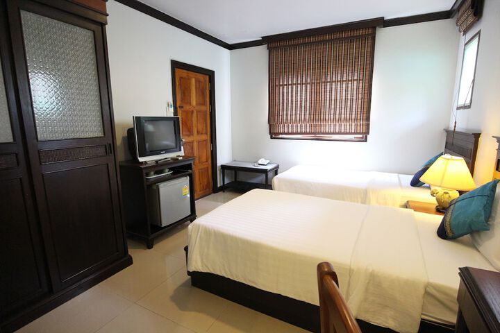 Room 14 of 64