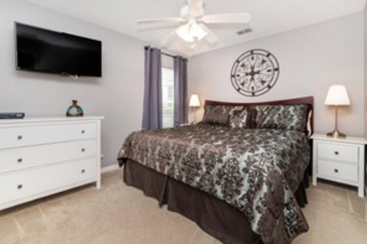Room 33 of 38