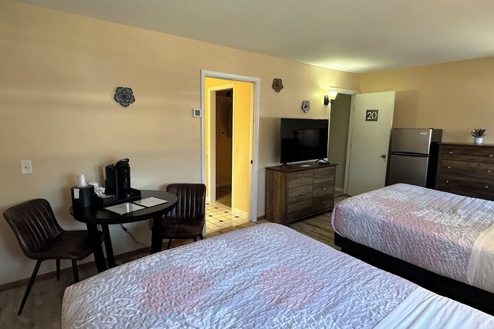 Room 15 of 48