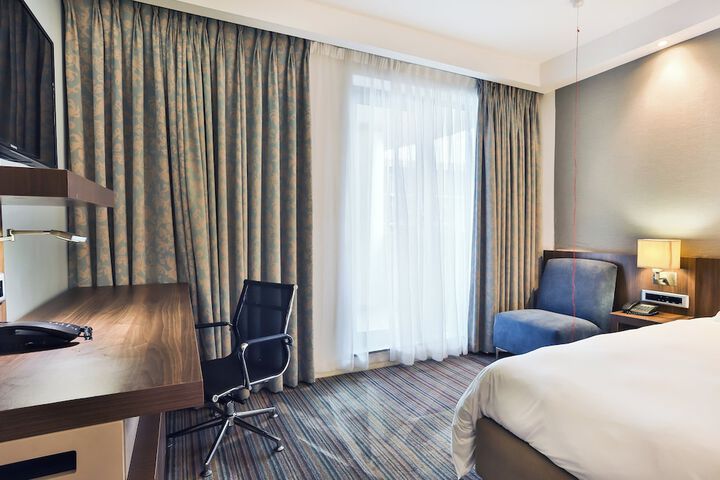 Room 21 of 187