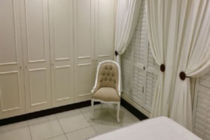 Room 164 of 216