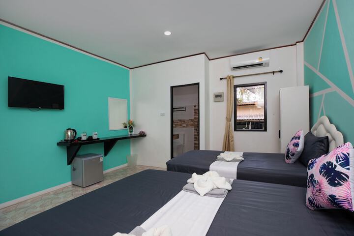 Room 12 of 39