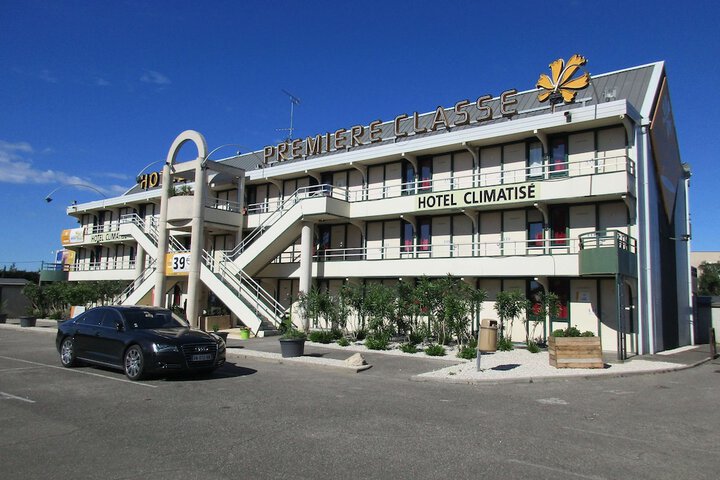 Hotel 33 of 43