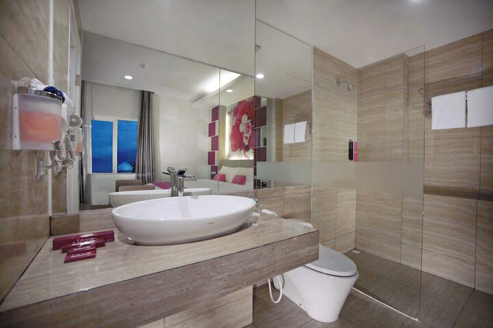 Room 14 of 27