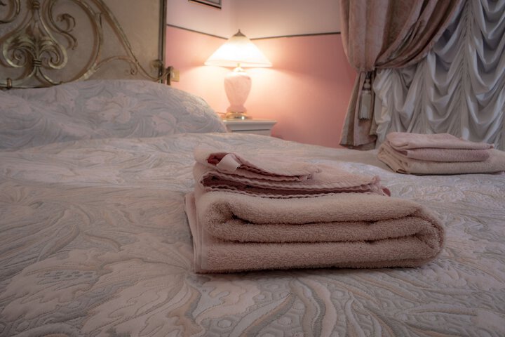 Room 3 of 11