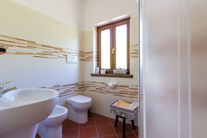 Room 13 of 21