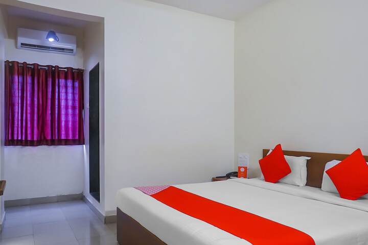 Room 10 of 20
