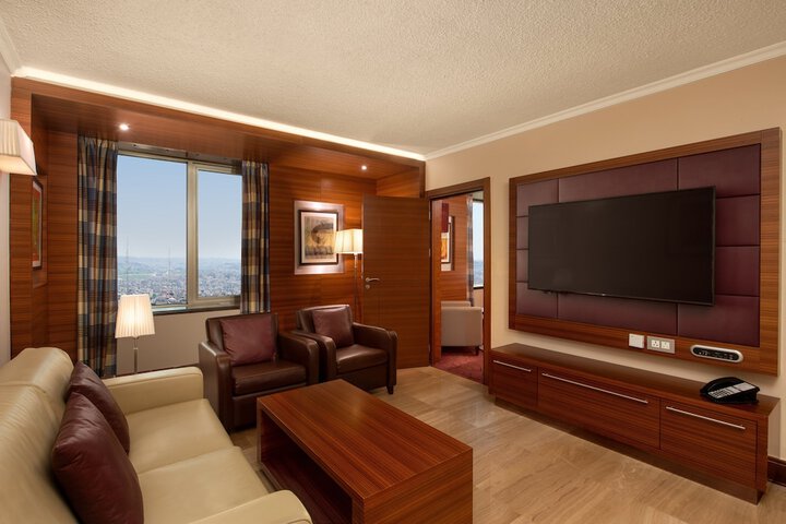 Room 11 of 151