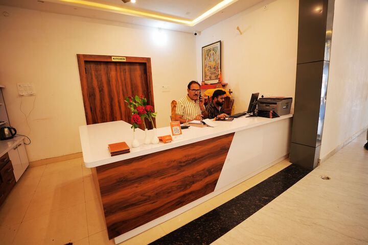 SAATWIK HOTEL