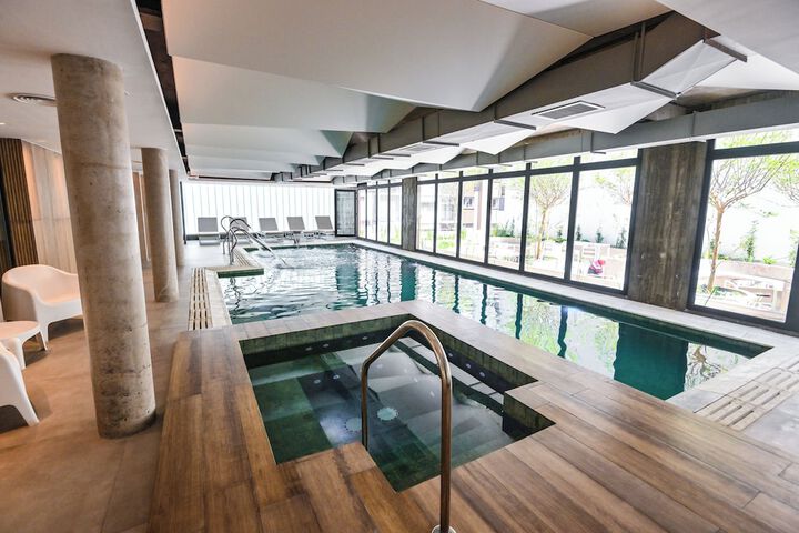 Pool 51 of 107