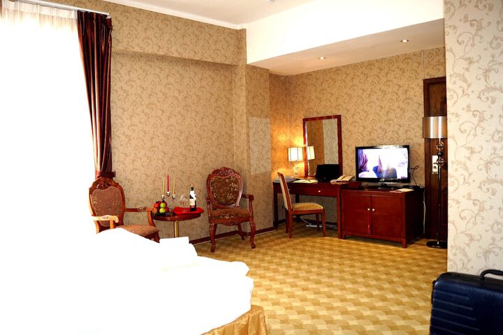 Room 29 of 48