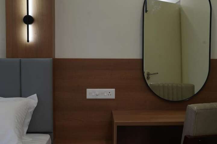 Room 14 of 26