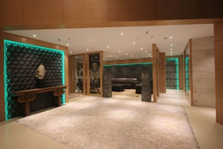 Lobby Entry