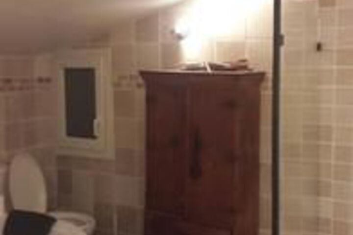 Room 2 of 14