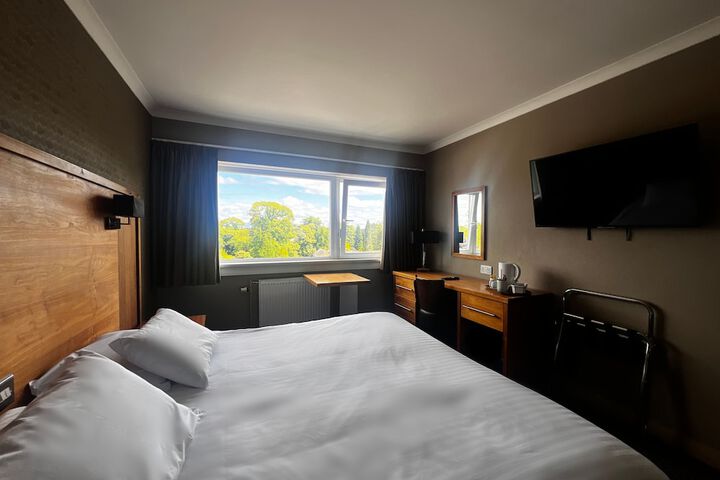Room 6 of 22