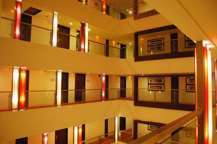 Room 8 of 31