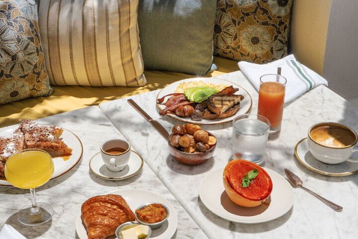 Breakfast meal