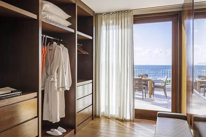 Room 32 of 154