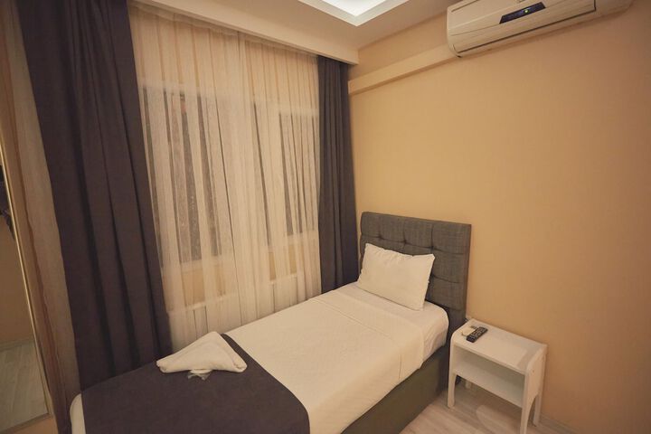 Room 44 of 117