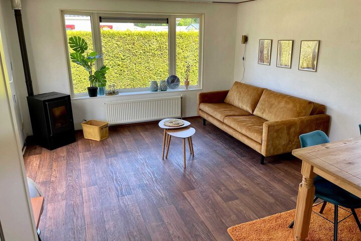 Room 6 of 25