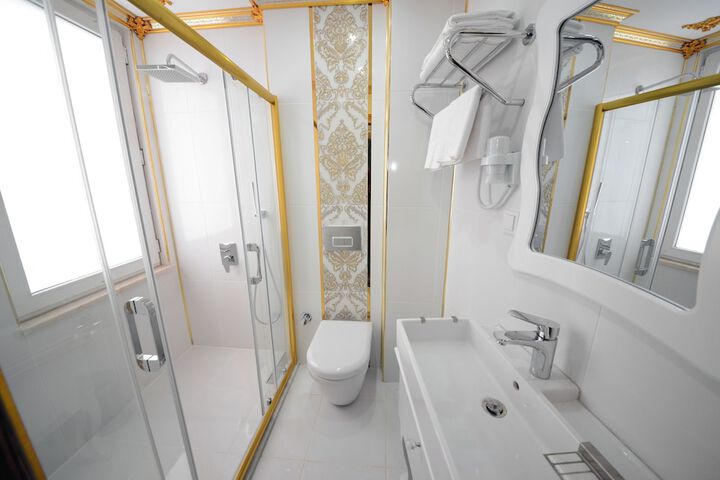 Room 46 of 57