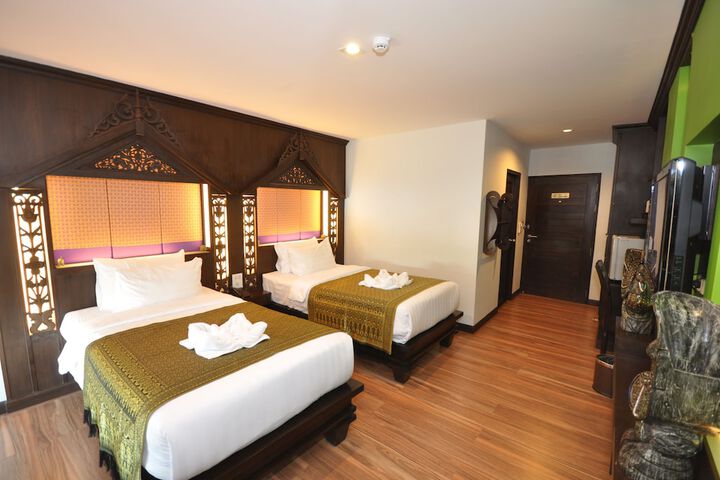 Room 15 of 83