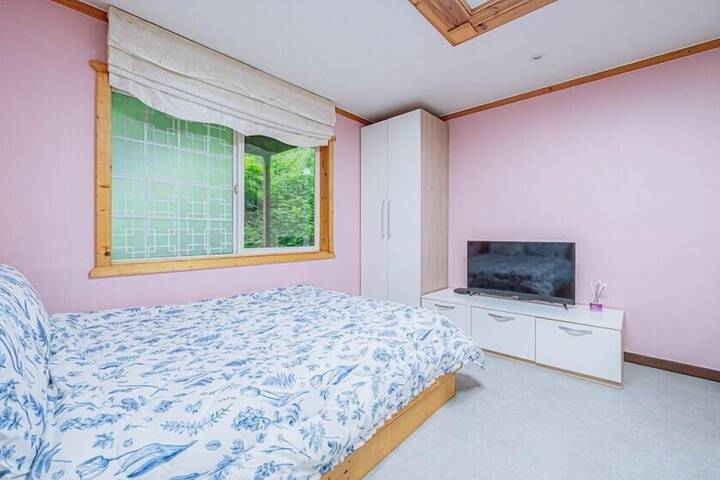 Room 46 of 83