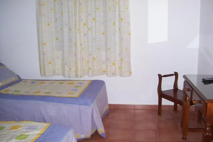 Room 3 of 8