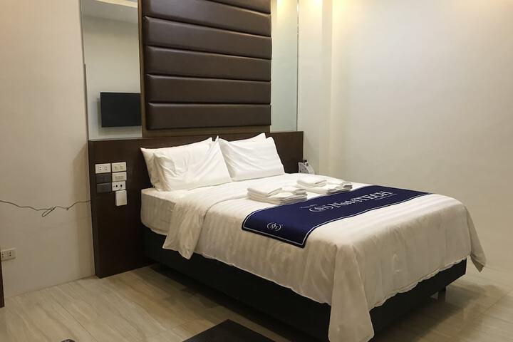 Room 6 of 21