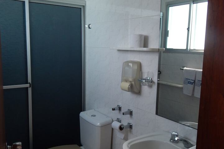 Room 32 of 49