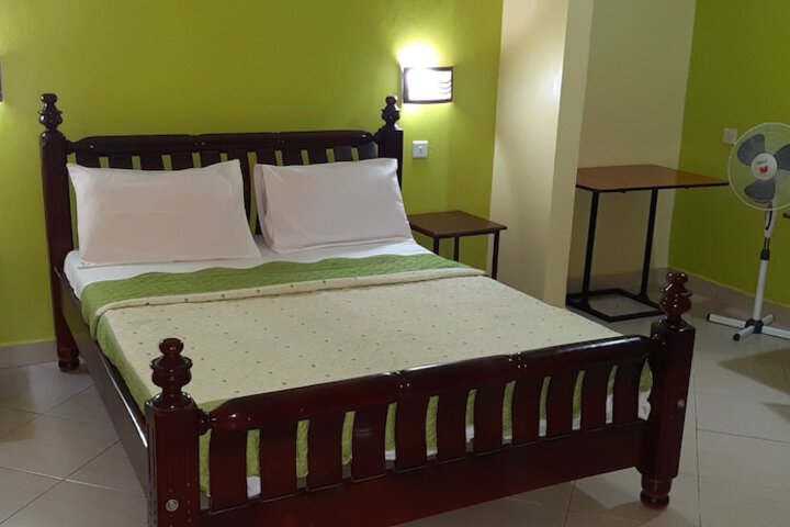 Room 8 of 41