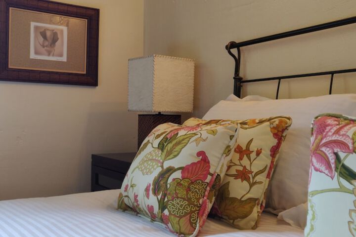 Room 15 of 121